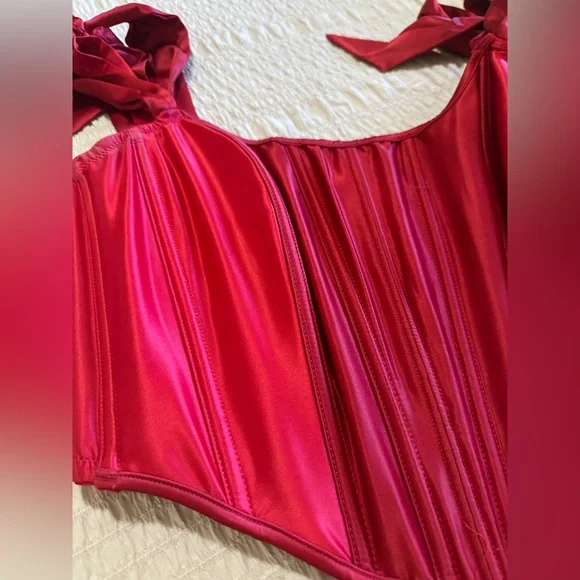 Bow tie corset top - Picture 2 of 8